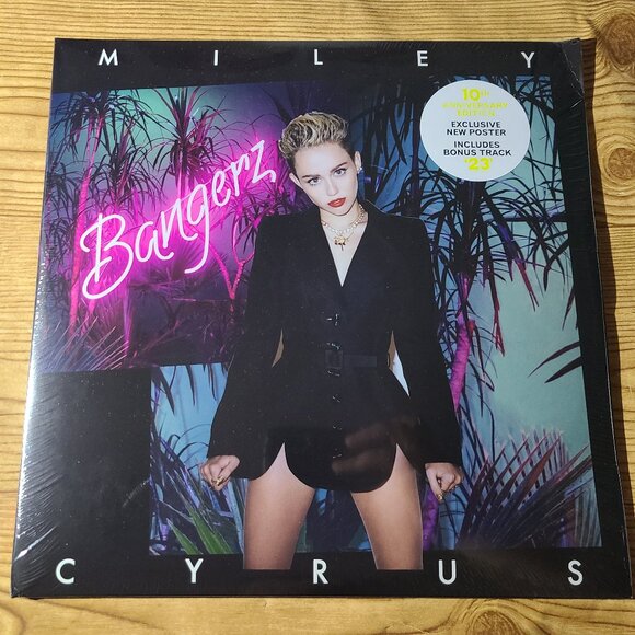 Other - Miley Cyrus Bangerz Vinyl with poster (NEW)
